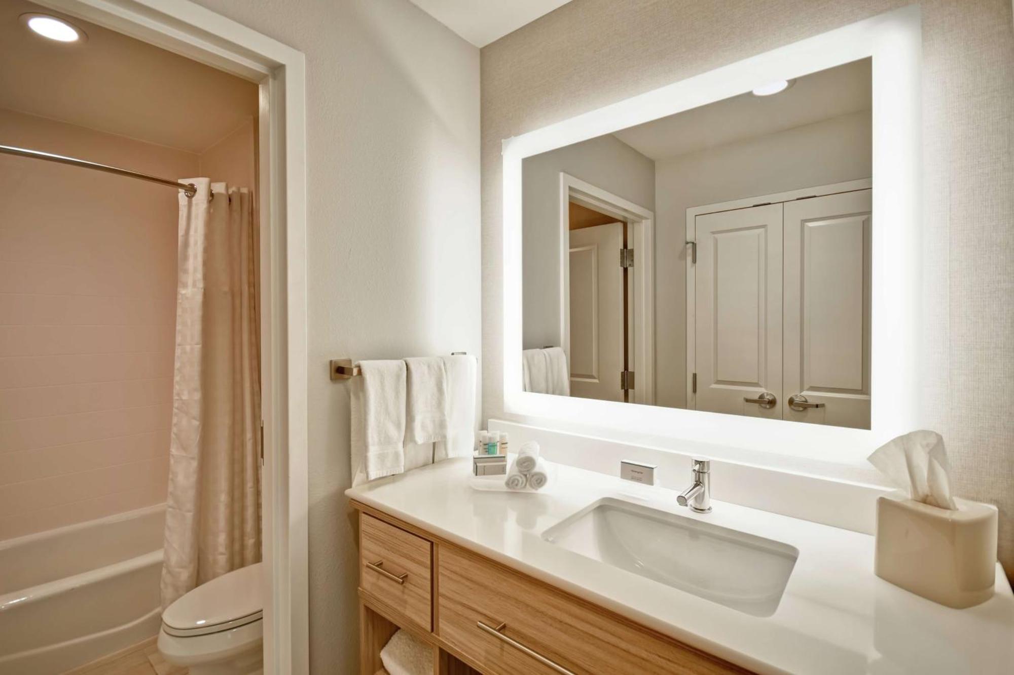Homewood Suites By Hilton Greenville Downtown Экстерьер фото